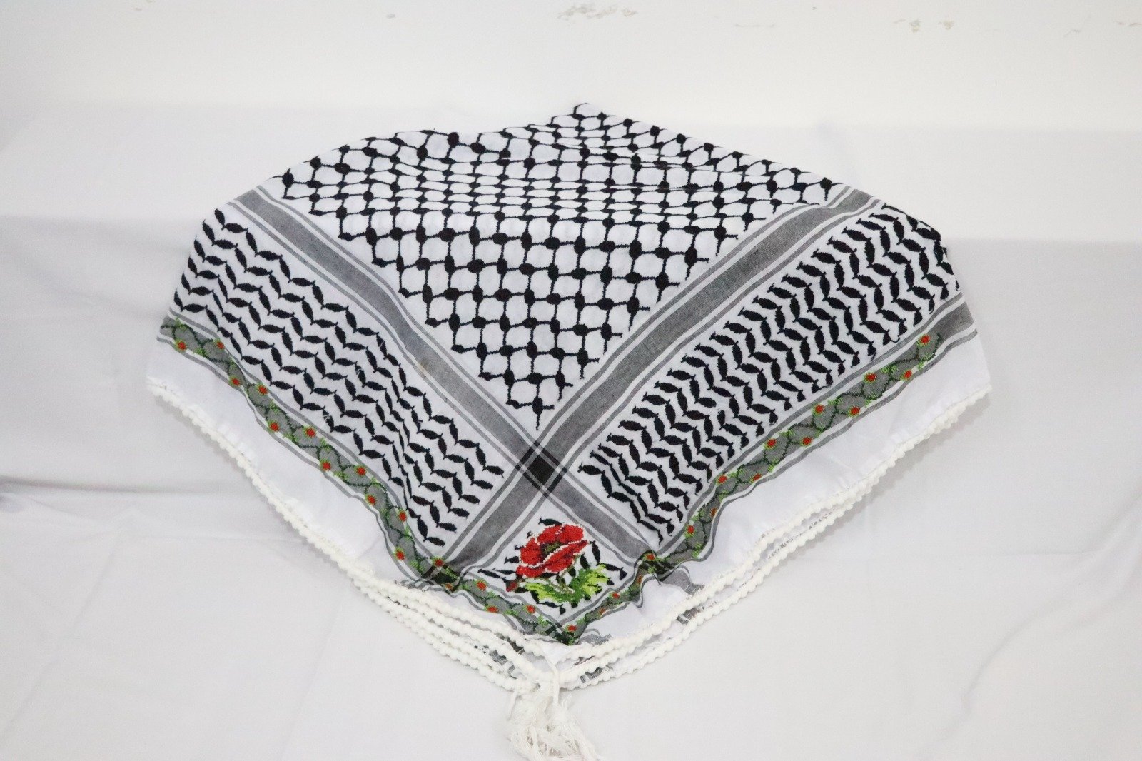 جلد شمواة وتطريز يدوي الصورة 5